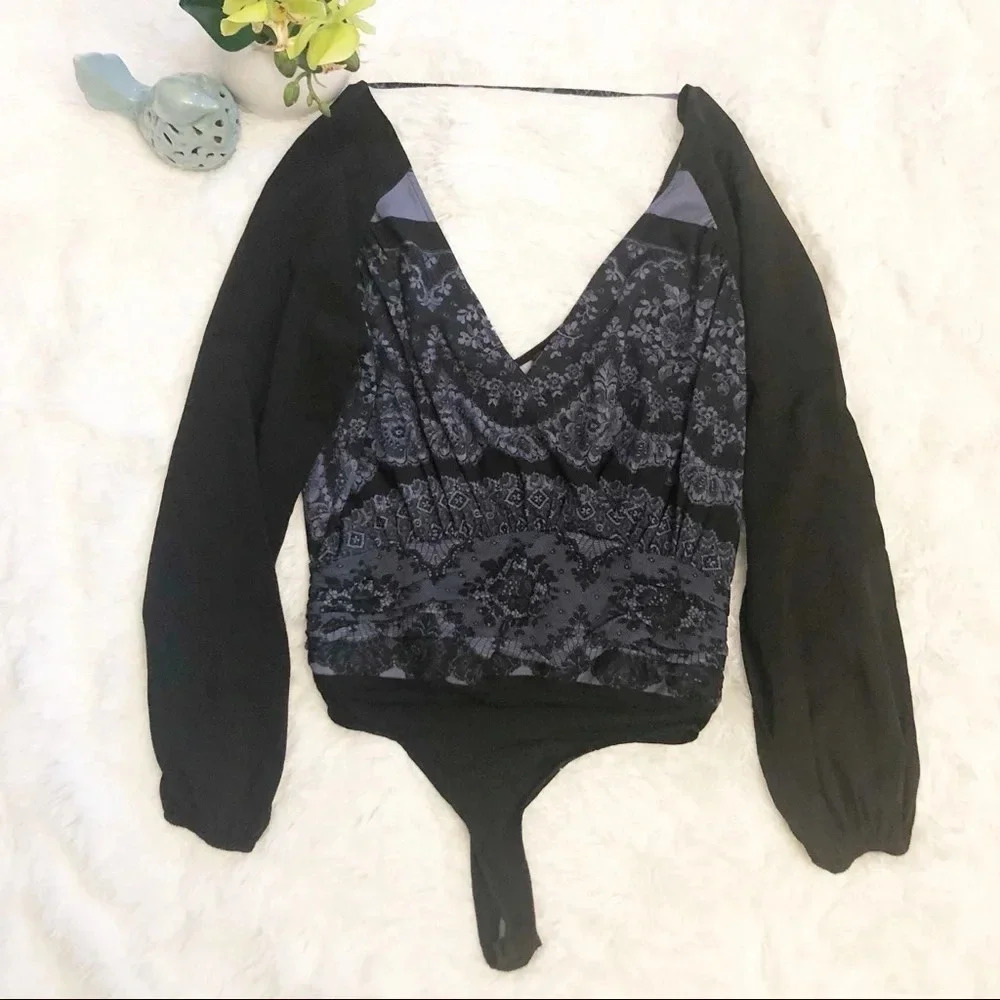 bebe | Purple & Black Lace Print Bodysuit